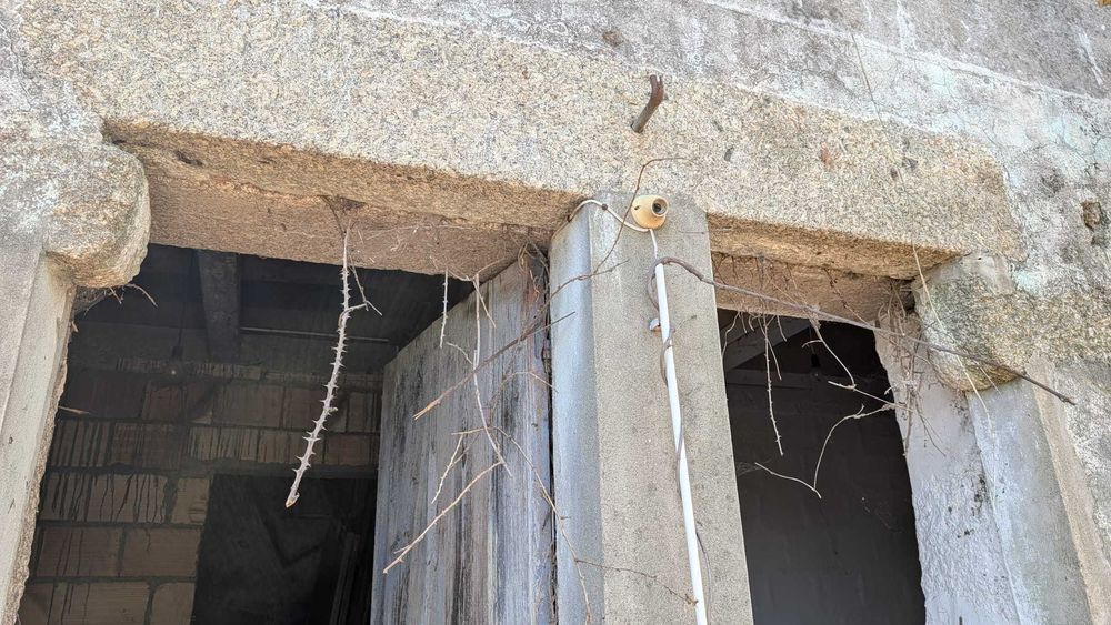 VENDO EM BALUGÃES casa rustica para recuperar