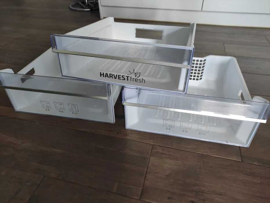 Półki szuflady do lodówki Beko MCNA406E43ZXBN