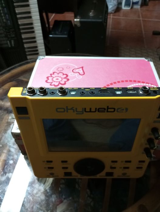 Okyweb4 sistema karaoke profissiona ou para dar espetáculos ao vivo et