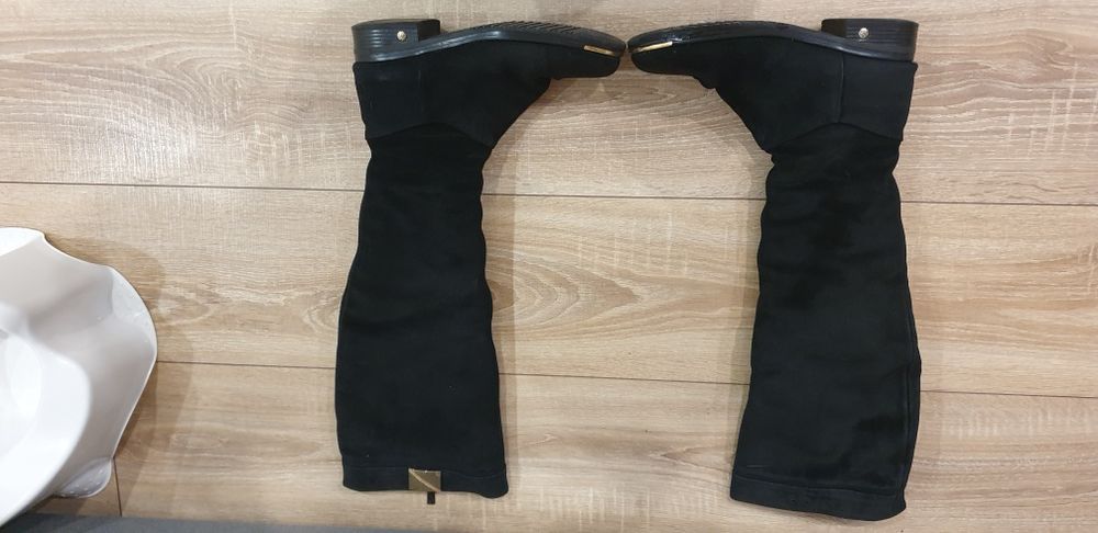 Теплі зимові черевики,чоботи