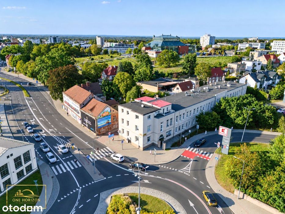 111 m2 w Centrum Focus Mall - dwie księgi
