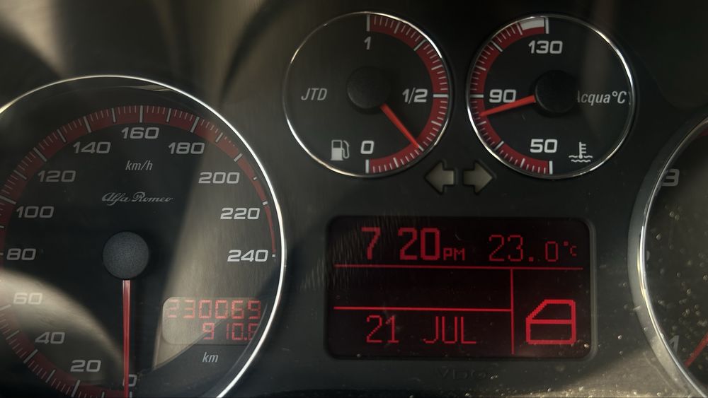 Alfa Romeo GT 1.9 JTD Black Edition