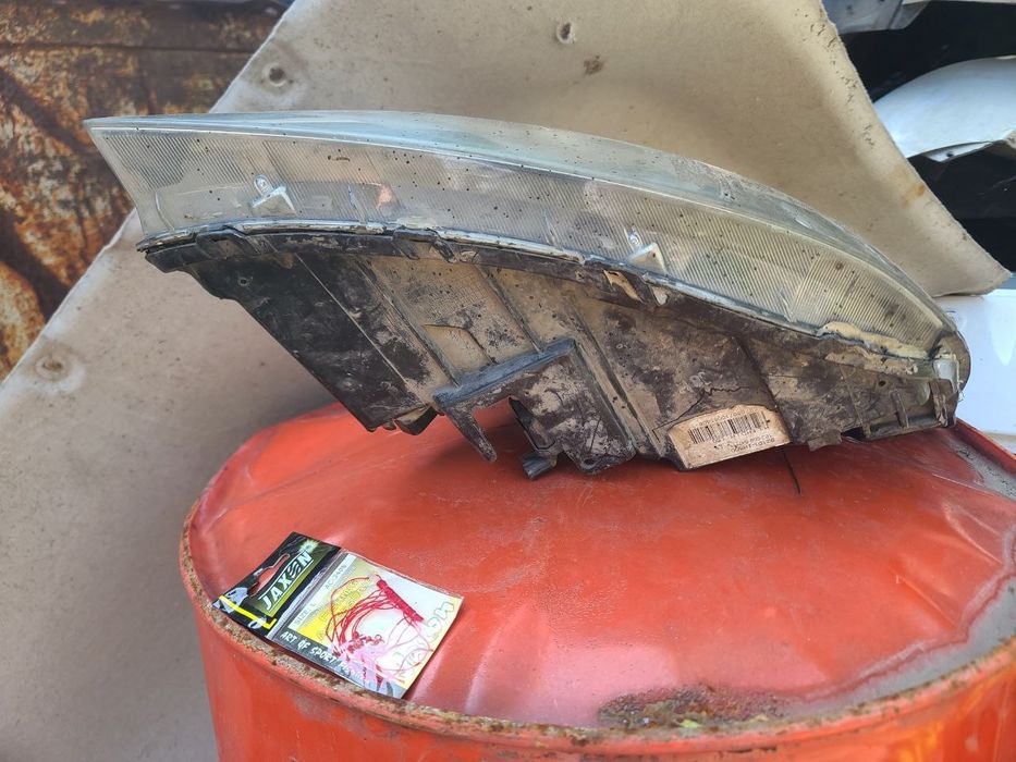 Фара левая Kia Ceed 09-12