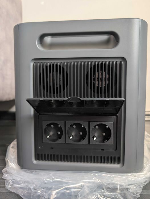 Зарядна станція Aferiy P210 2400W 2048Wh LiFePO4