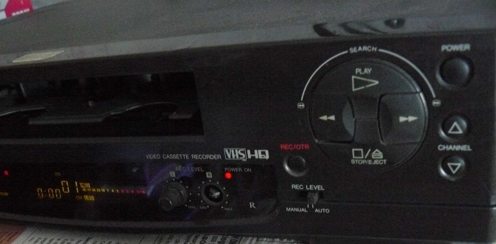 Magnetowid wideo Okano stereo + kaseta vhs