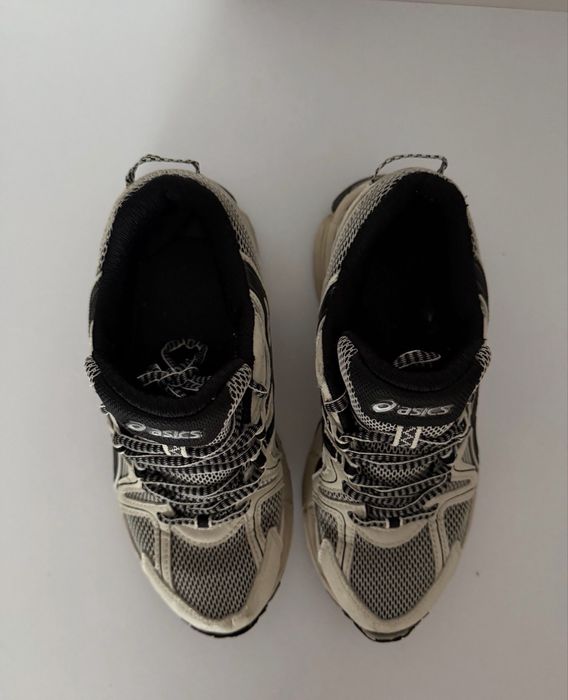 Кросівки жіночі Asics
