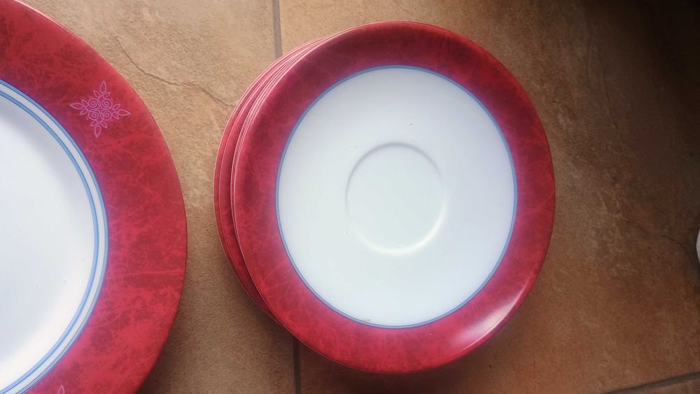 Serwis obiadowo-śniadaniowy Luminarc.