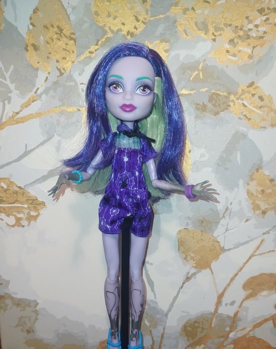 Твайла лялька Монстер Хай з серії Коффін бін