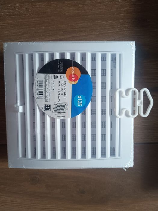 Zestaw 6 sztuk Kratka wentylacyjna equation Nowa Biała z żaluzją