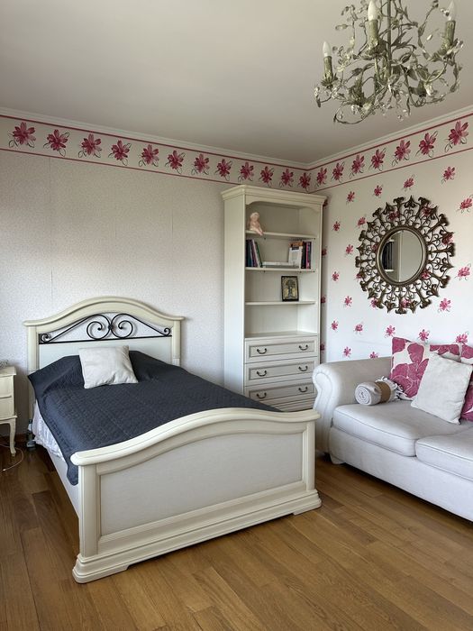 Будинок в класичному стилі. Для Родини в затишному місці біля моря.