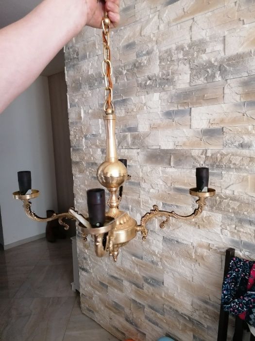 Żyrandol z mosiądzu