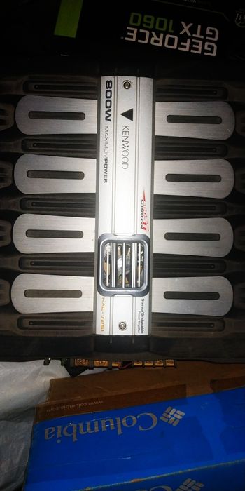 Автоусилители KENWOOD  2 шт. Комплект 6000.   Цена  каждого по 3500 гр