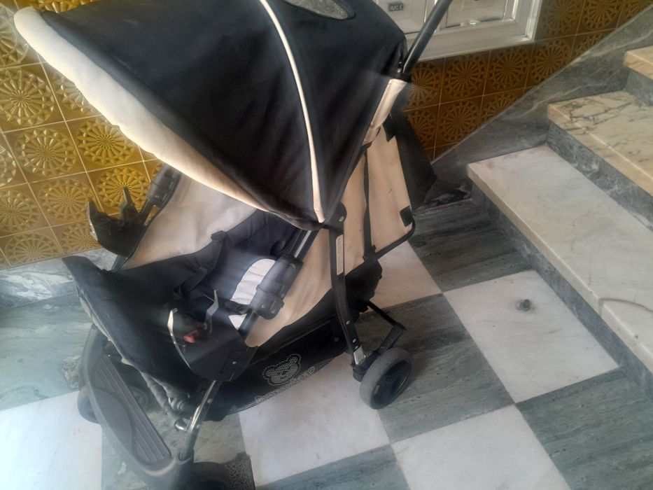 Vendo optimo carrinho de bebe estado novo 10€