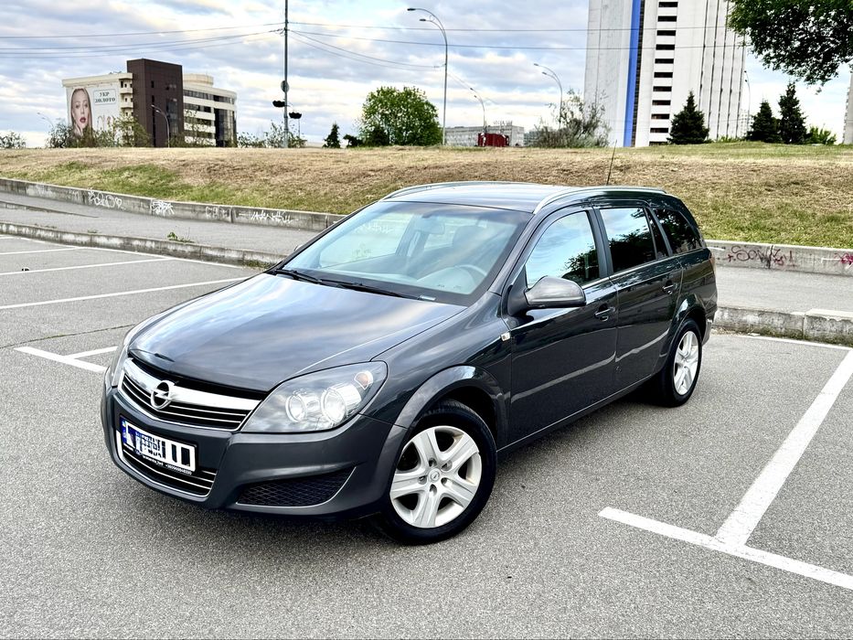 Аренда авто с правом выкупа Opel Astra H 2011р