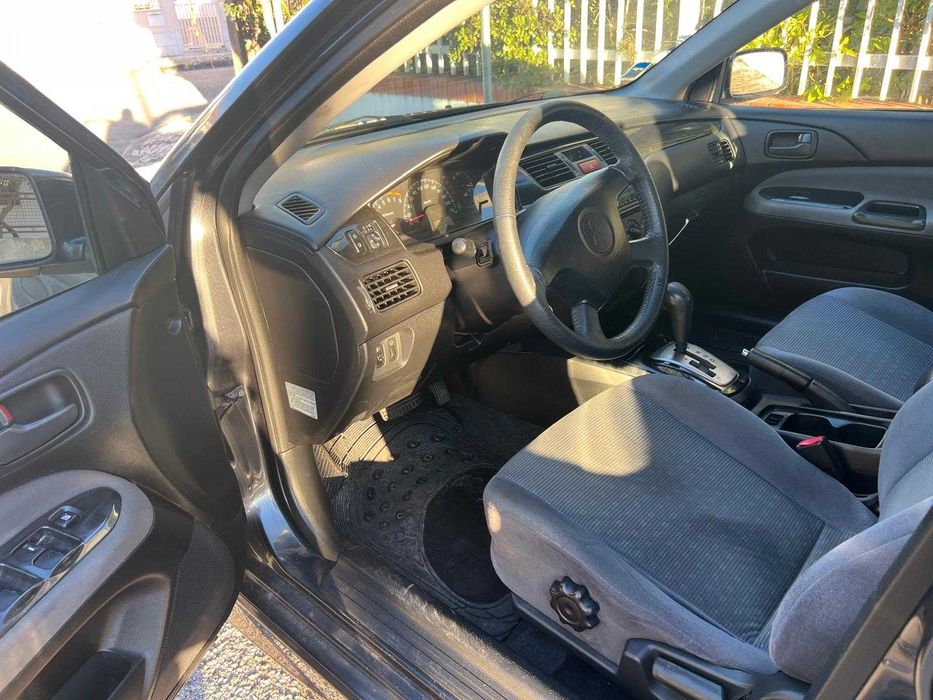 Mitsubishi Lancer Wagon 1.6 Gasolina Automático — 2004
