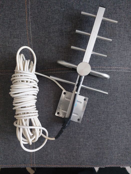 Підсилювач сигналу мобільної мережі GSM