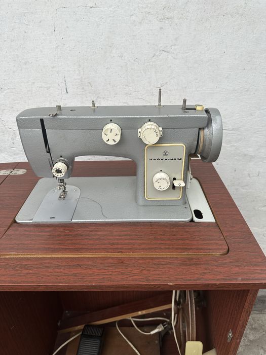 Швейная машинка чайка с электроприводом