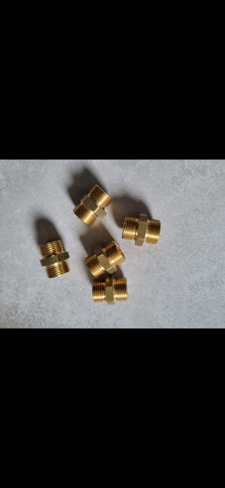Nypel  3/8x3/8  mosiężny