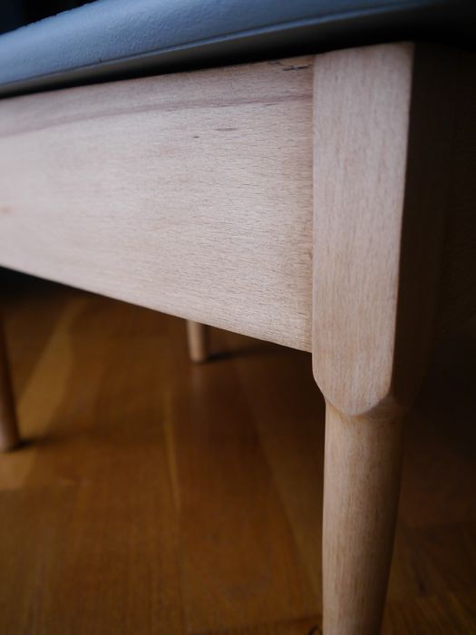 Pudełko na nóżkach, mały niciak po renowacji