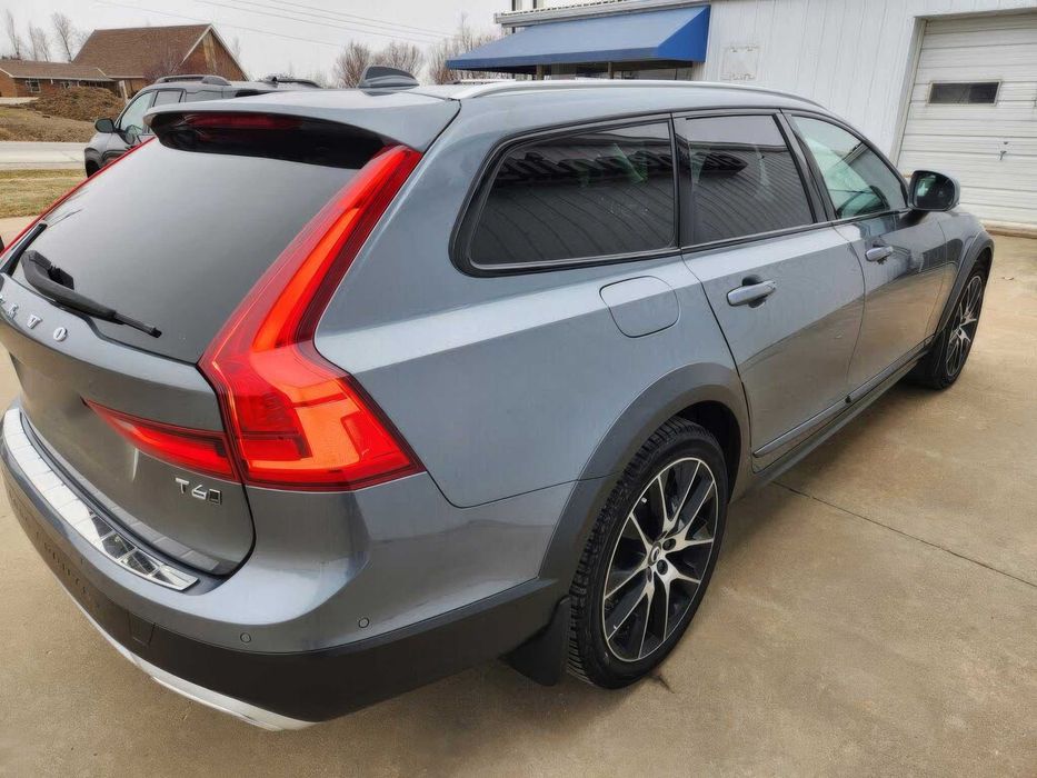 Volvo V90      2017