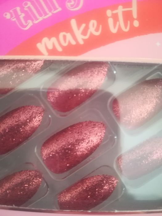 Unhas Falsas Nails In Style da Essence Cosmetics
Essence