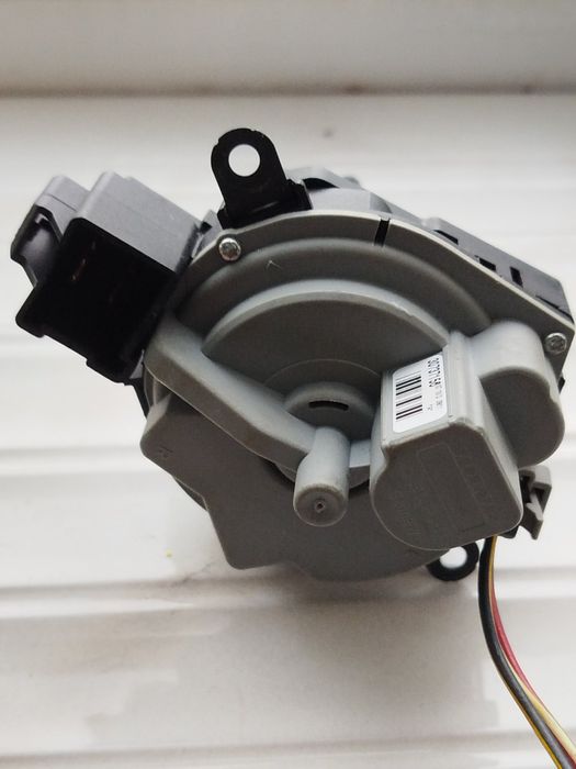 Замок запалювавання та ключ б/у