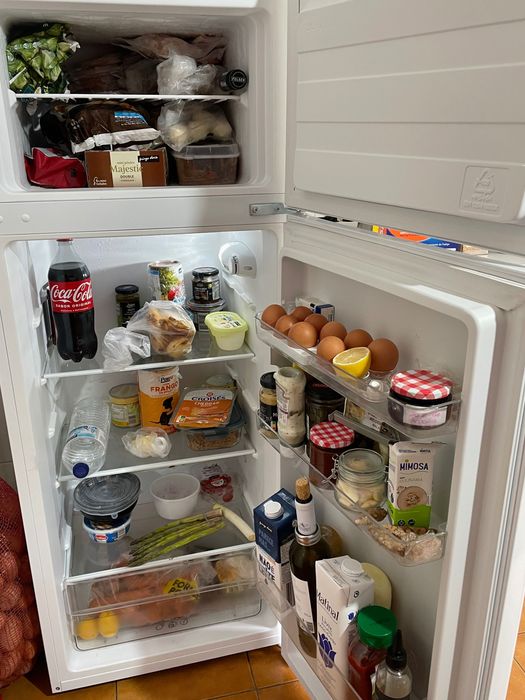 Frigorífico Candy usado poucas vezes