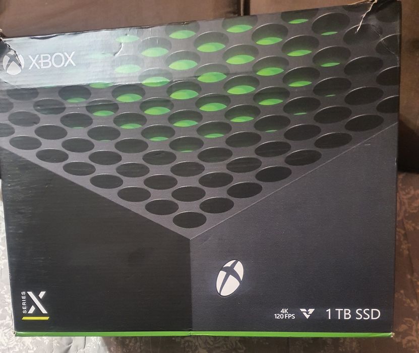 Sprzedam XSX lub Zamienię na PS5 Slim Napęd.