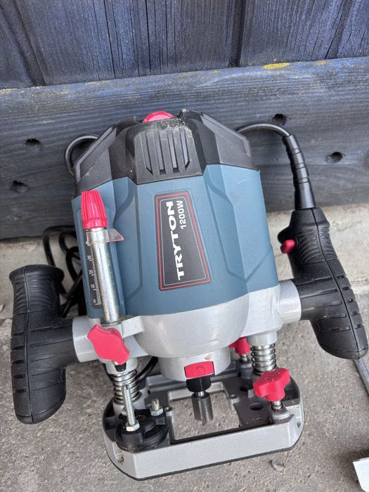 Frezarka górnowrzecionowa  TRYTON 1200w