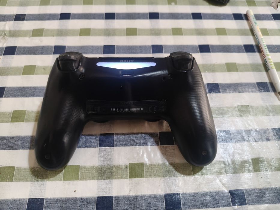 Comando PS4 v2 original a funcionar perfeitamente