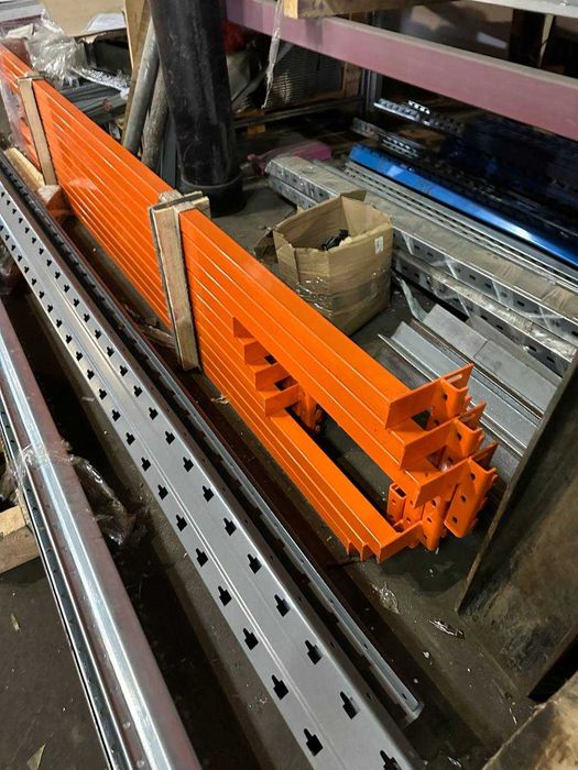 Палетні стелажі в наявності Нові та Б/В Мезонін Стелаж для шин