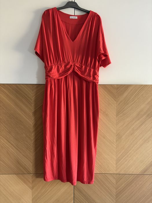 Karolina Garczyńska 50/52 model Pari midi