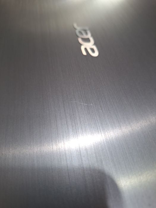 Laptop Acer Swift 3  SF314-52, i3, 8GB ram, 250 GB