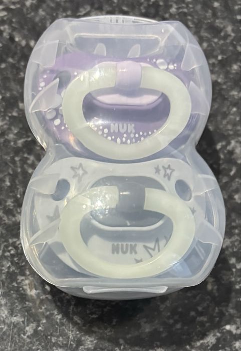 Conjunto de chupetas e biberão NUK