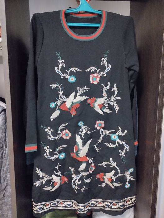 Плаття жіноче з вишивкою