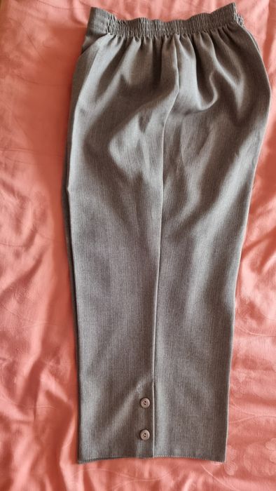 Spodnie damskie na gumce dla starszej osoby