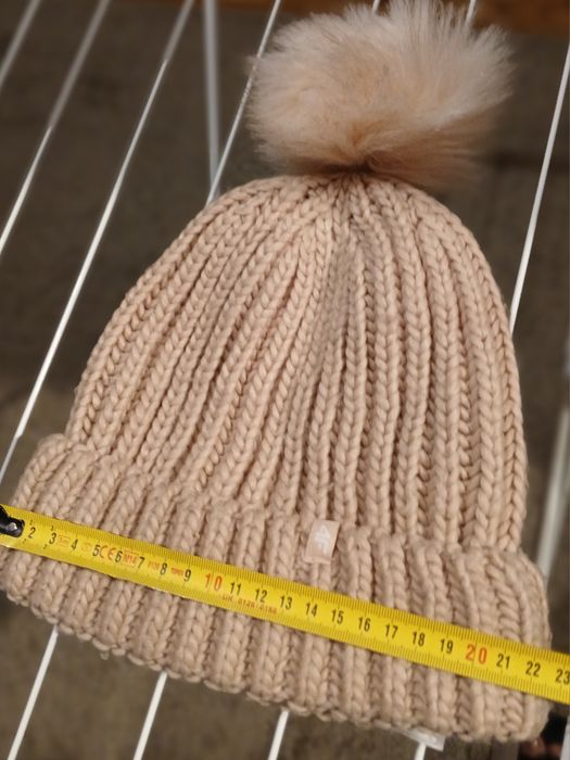 4F S/M Pastelowa różowa czapka damska ciepła twarzowa