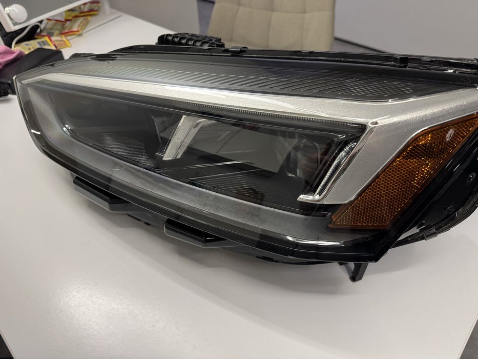 Фара права Audi RS5 b9 дорест під ремонт 8w6.941.033.D