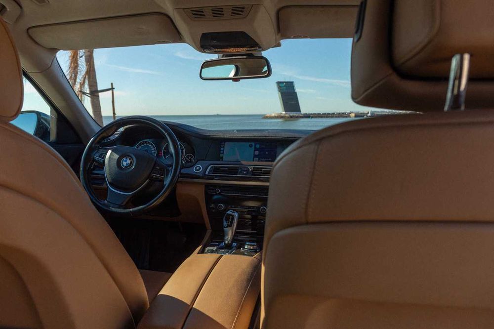 BMW 7.30 em ótimo estado