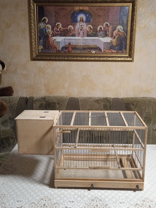Клітки для птахів.