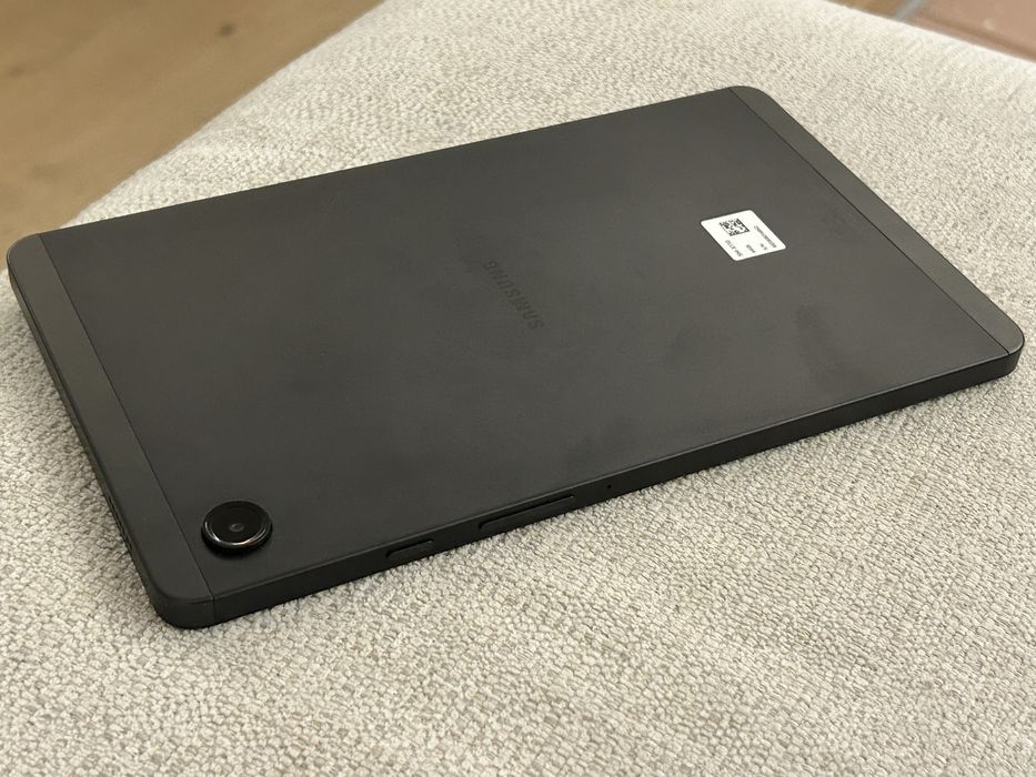 j. NOWY Tablet Samsung Galaxy Tab A9 SM-X110 8,7" 4/64GB Wi-Fi