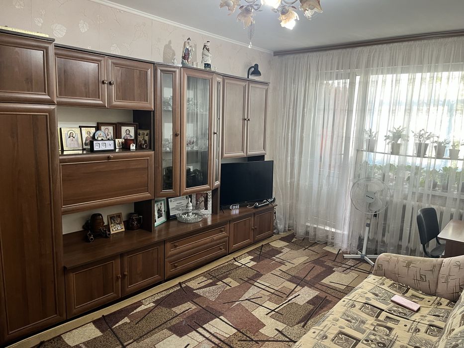 1кім кв з косметикою вул. Тероборони(Гагаріна).Подусівка.Сертифікат!
