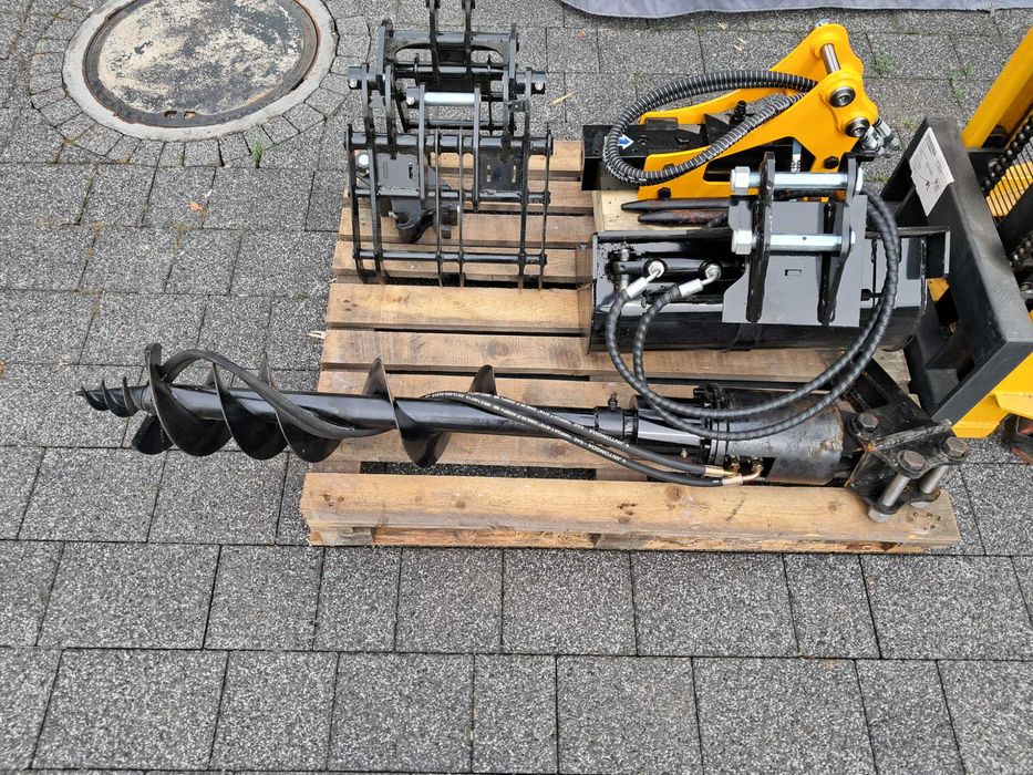 Mini Koparka YITUI 1.5T z silnikiem Kubota 3 cylindrowy+ osprzęt