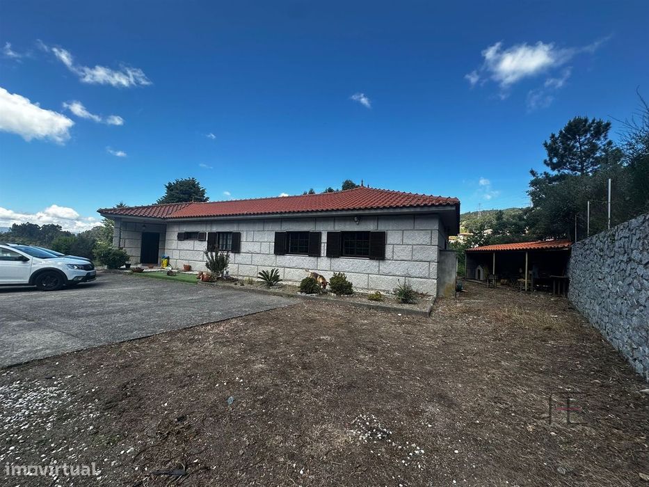 Moradia T5 Venda em Santa Cruz do Douro e São Tomé de Covelas,Baião