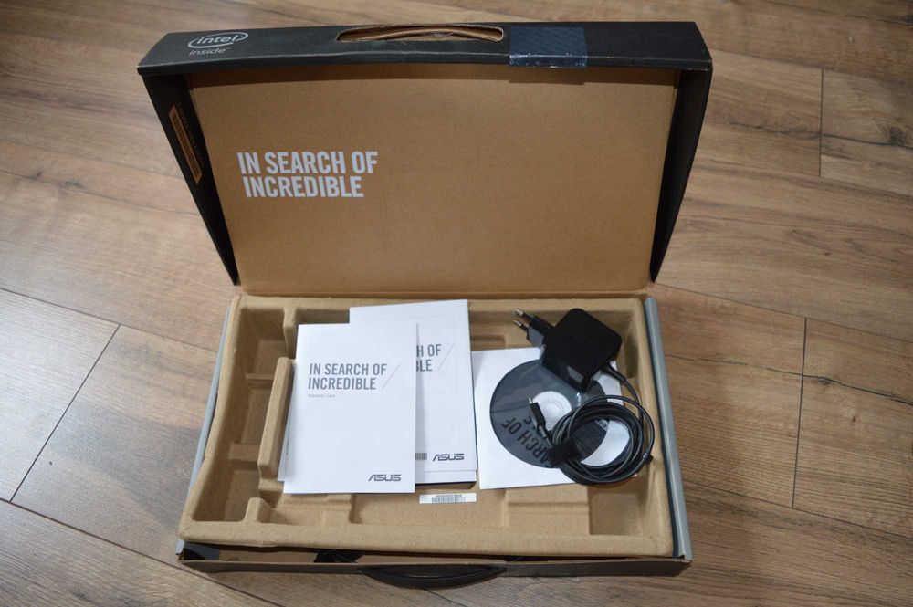 Ноутбук ASUS EeeBook E202S