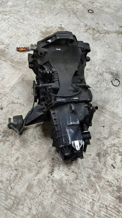 Коробка передач КПП EEN VW Passat B5 Audi A4 1.9 TDI 012301103AD