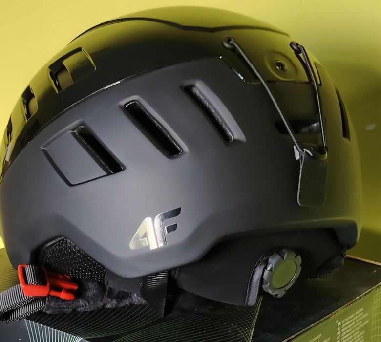Kask narciarski 4F
