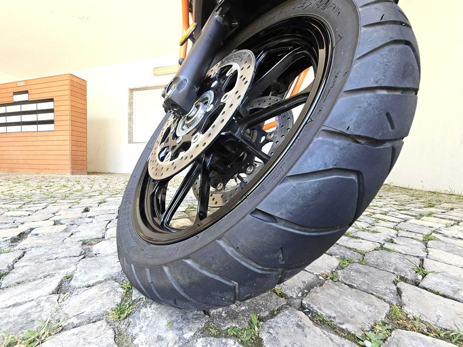 Suzuki DL 650 VSTROM de 2025 com 9.400 kms Garantia até 2028 Aceito Troca