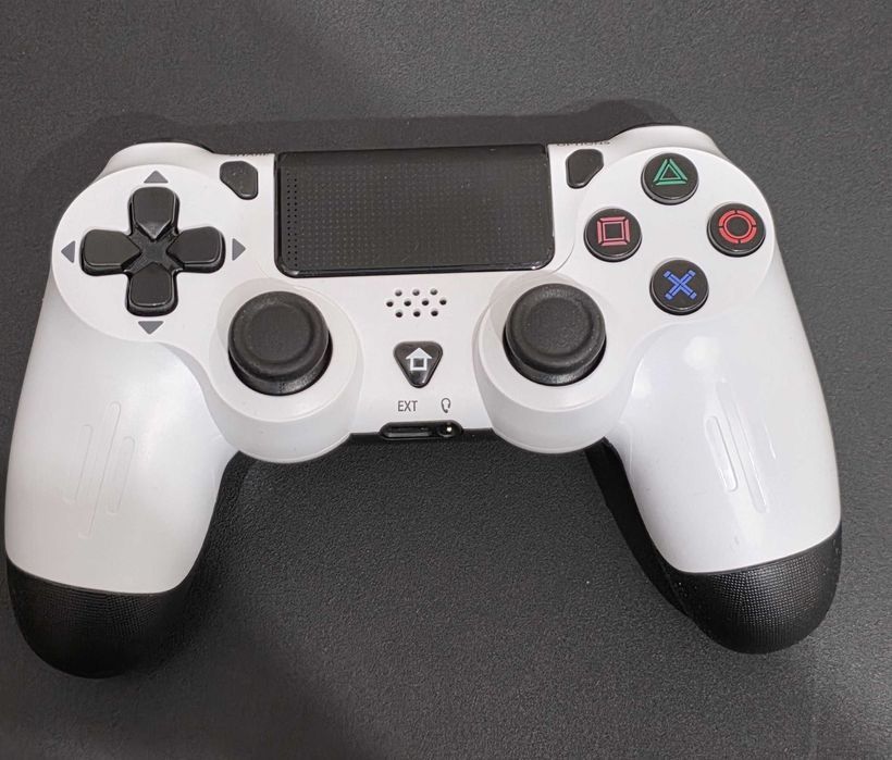 Sony PlayStation 4 Pro 1TB + pad + FIFA 19 + Hello Neighbor