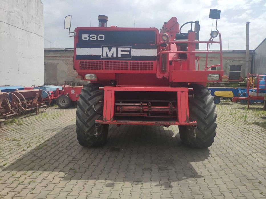 Комбайн Massey Ferguson 530